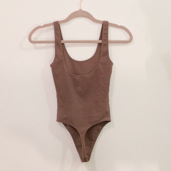 *SOLD* Aritzia Wilfred Free Bodysuit - Picture 3 of 10
